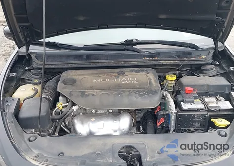 2015 Dodge Dart Sxt из США, поврежденный, VIN 1C3CDFBB4FD406081